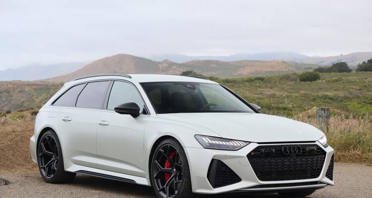 Rent Audi RS6 avant performance 2024