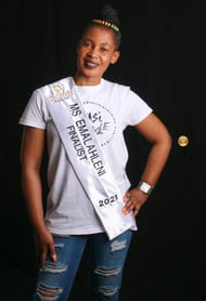 promotional model: Siziwe Malaika G