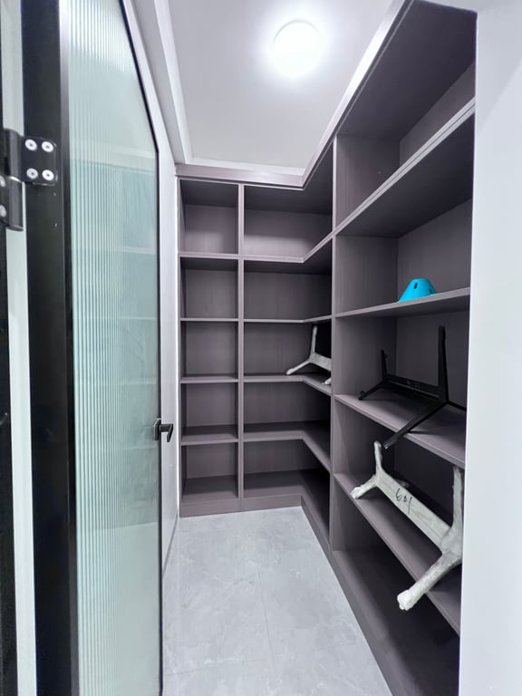 READY THREE BEDROOM APARTMENT FOR SALE