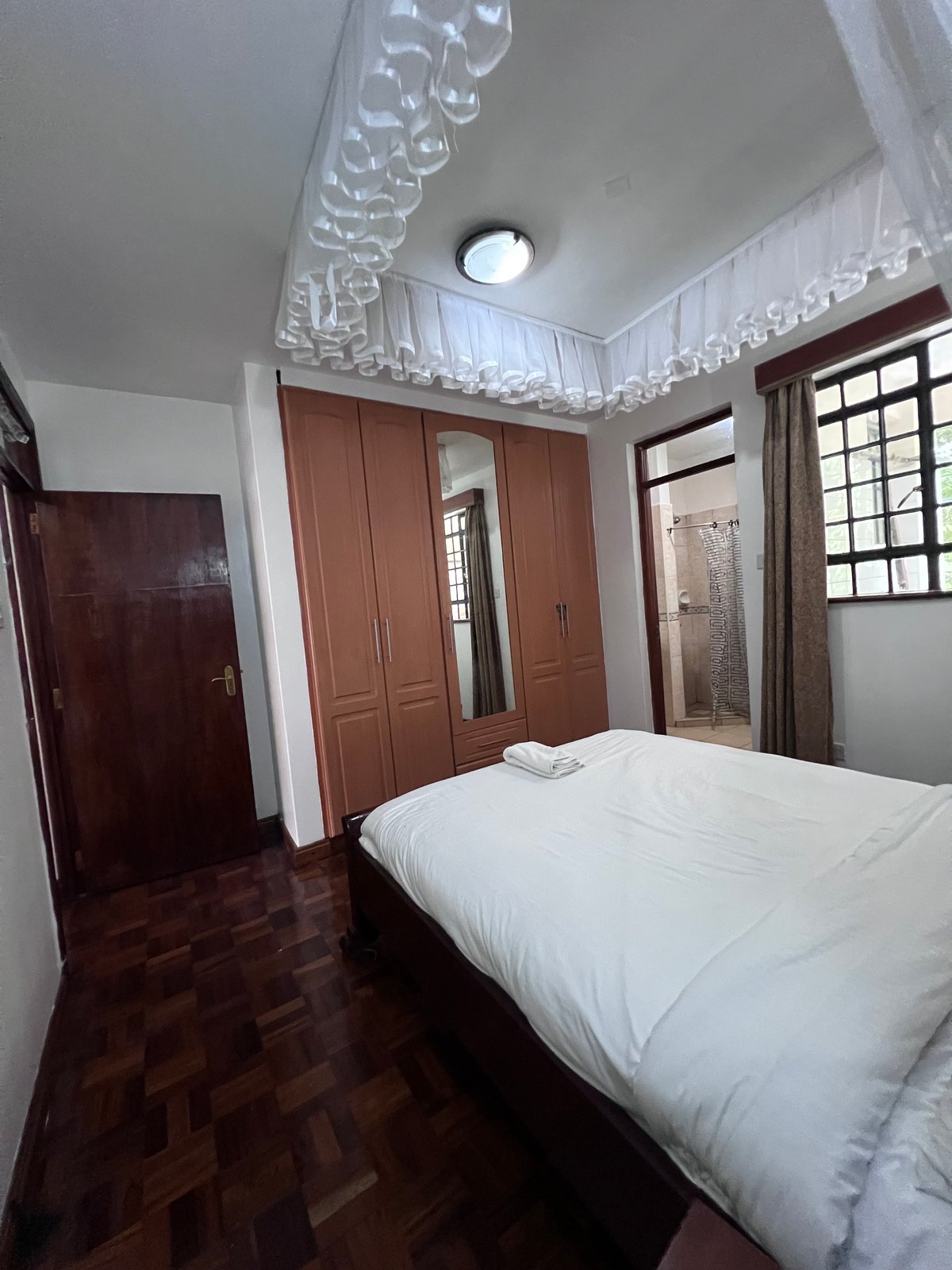 READY THREE BEDROOM APARTMENT FOR SALE