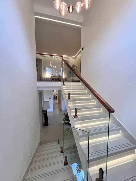 KILIMANI LUXURIOUS SIX BEDROOM APARTMENT FOR SALE