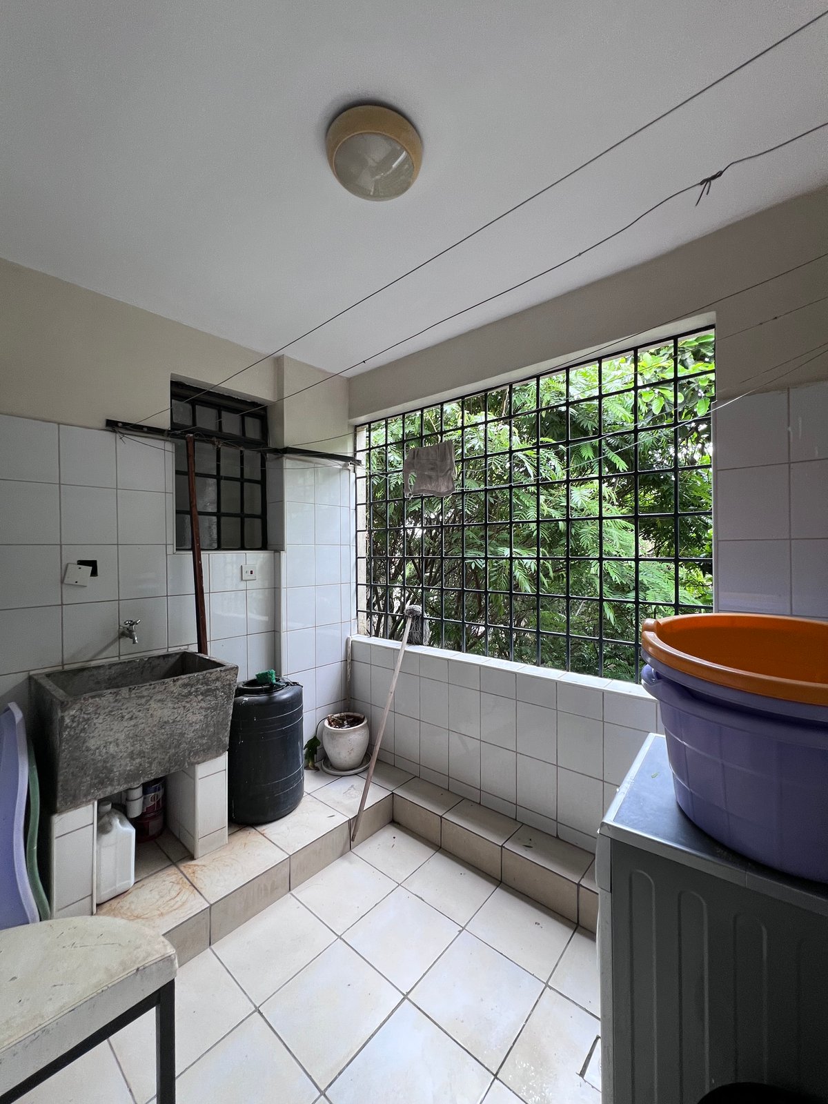 READY THREE BEDROOM APARTMENT FOR SALE