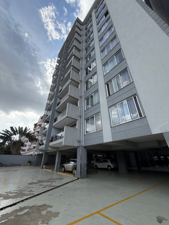 EXECUTIVE THREE BEDROOM APARTMENT PLUS A DSQ FOR SALE IN KILELESHWA