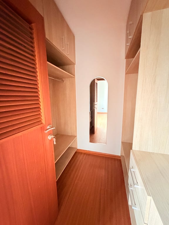 EXECUTIVE THREE BEDROOM APARTMENT PLUS A DSQ FOR SALE IN KILELESHWA