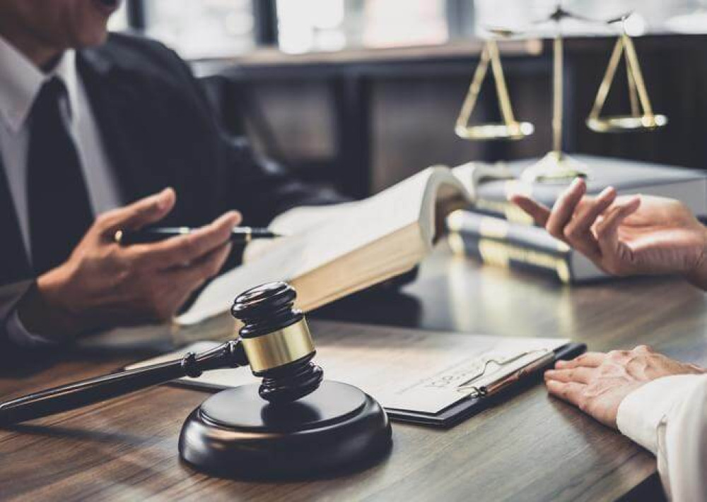 Affordable Contract Drafting Lawyer Near Me: Expert Online Services That Protect Your Business Without the High Hourly Fees