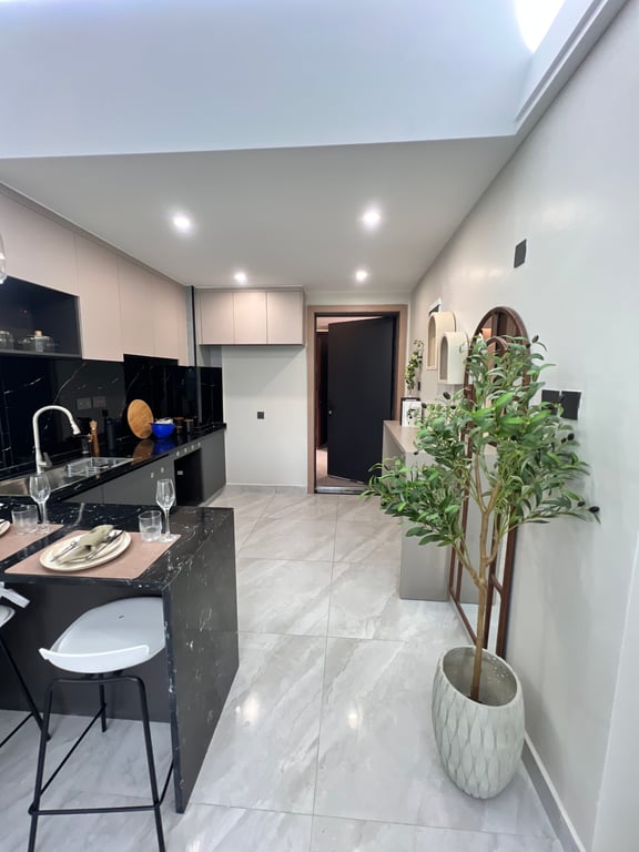 OAK WEST RESIDENCY ONE BEDROOM FOR SALE