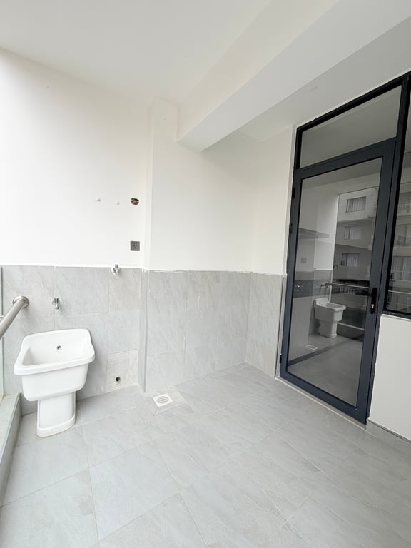 KILIMANI TWO BEDROOM APARTMENT TO LET