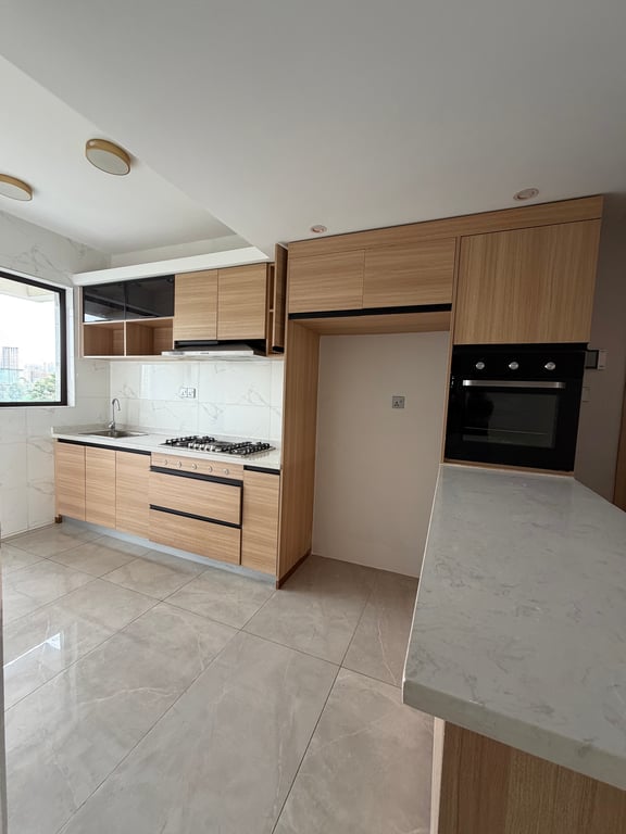 Executive three bedroom apartment to let off Riverside Drive