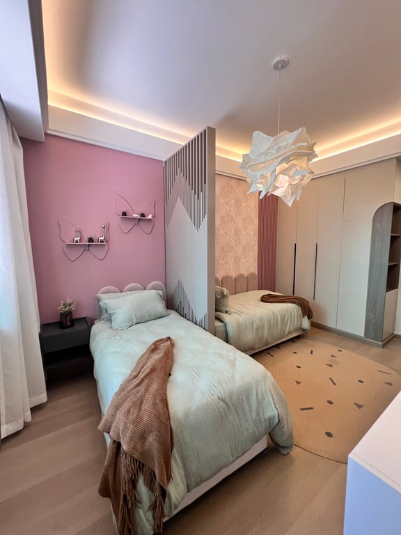 LUXURIOUS FOUR BEDROOM APARTMENT PLUS A DSQ FOR SALE