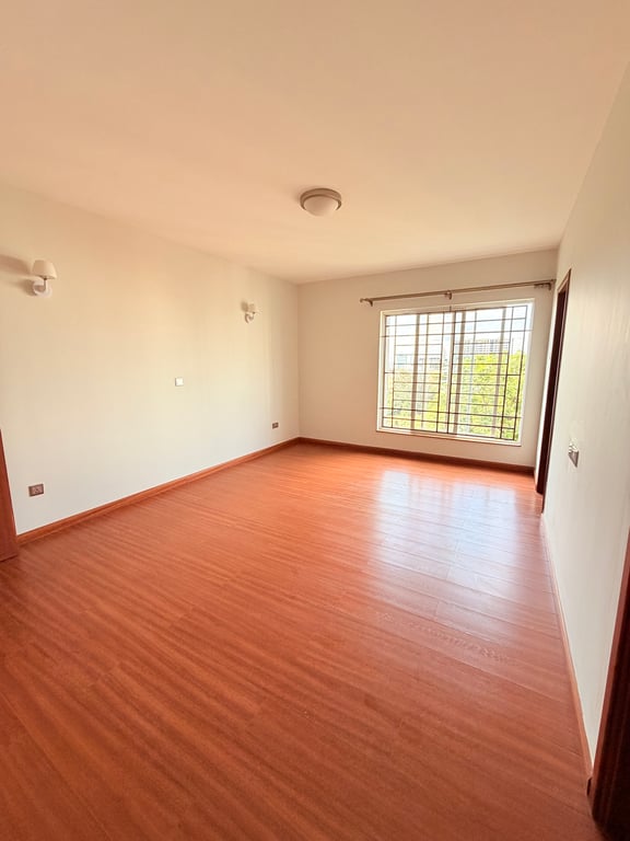 EXECUTIVE THREE BEDROOM APARTMENT PLUS A DSQ FOR SALE IN KILELESHWA
