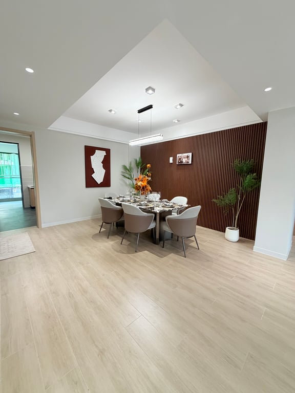 KILIMANI FIVE BEDROOM APARTMENT PLUS A DSQ FOR SALE