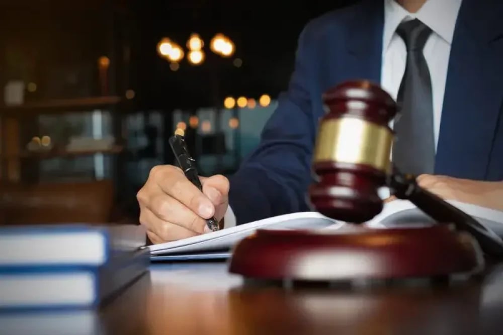 Hire a Civil Lawyer for Business Contract Enforcement