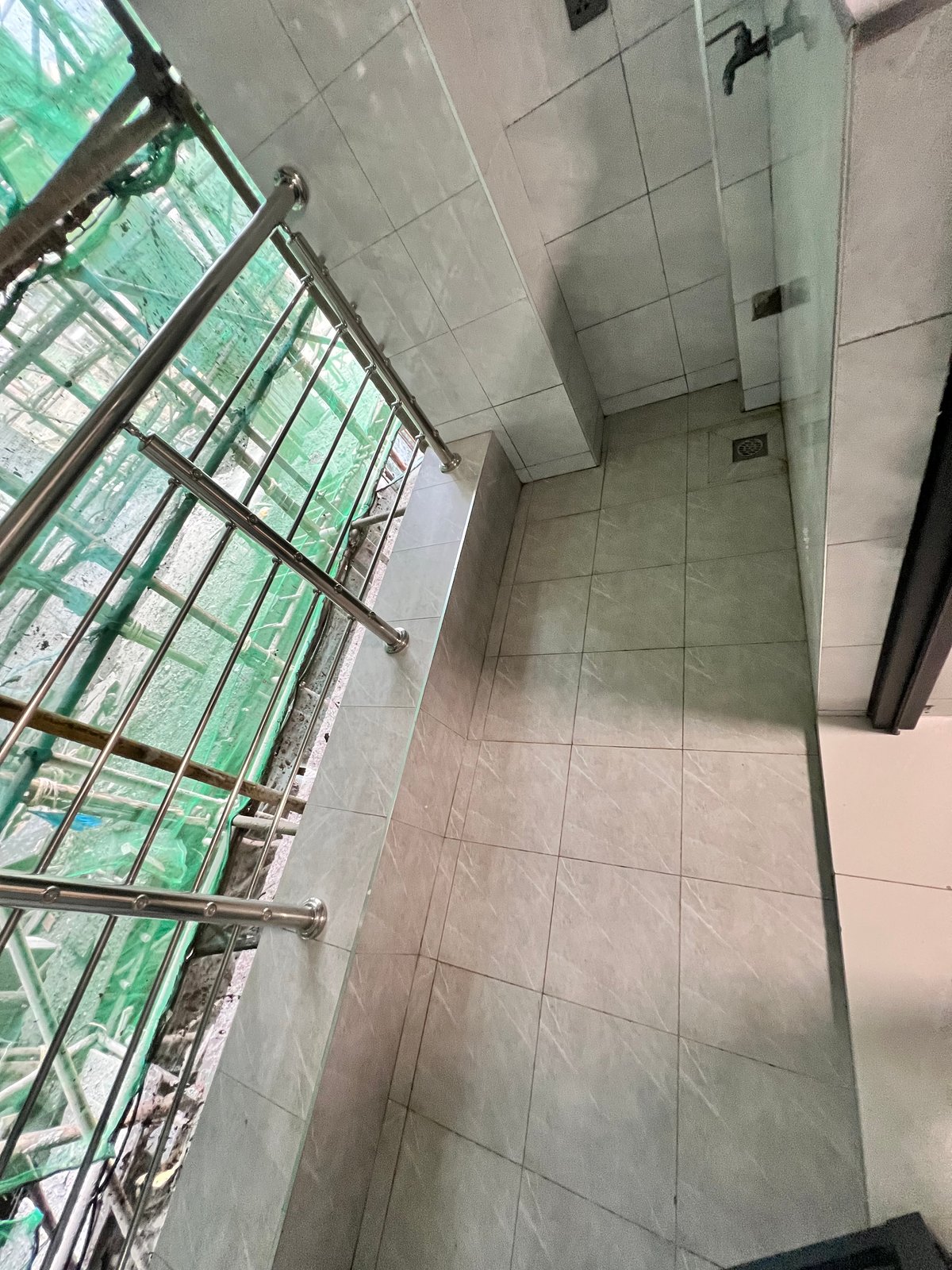 EXQUISITE TWO BEDROOM APARTMENT PLUS A DSQ FOR SALE