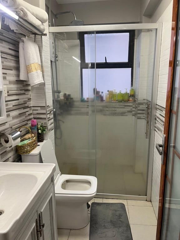 KILIMANI OFF-NDEMI READY THREE BEDROOM APARTMENT PLUS STUDY FOR SALE