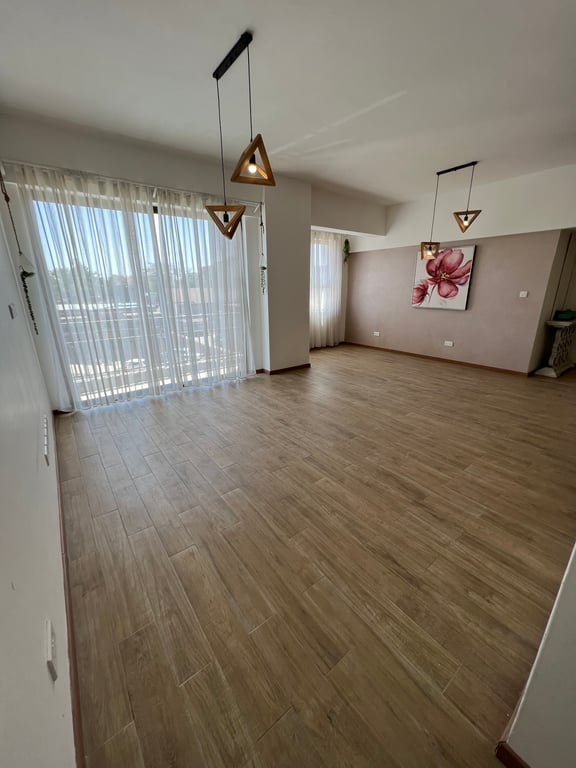KILIMANI THREE BEDROOM APARTMENT FOR SALE
