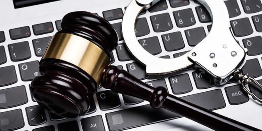 Lawyer to defend against breach of contract claims
