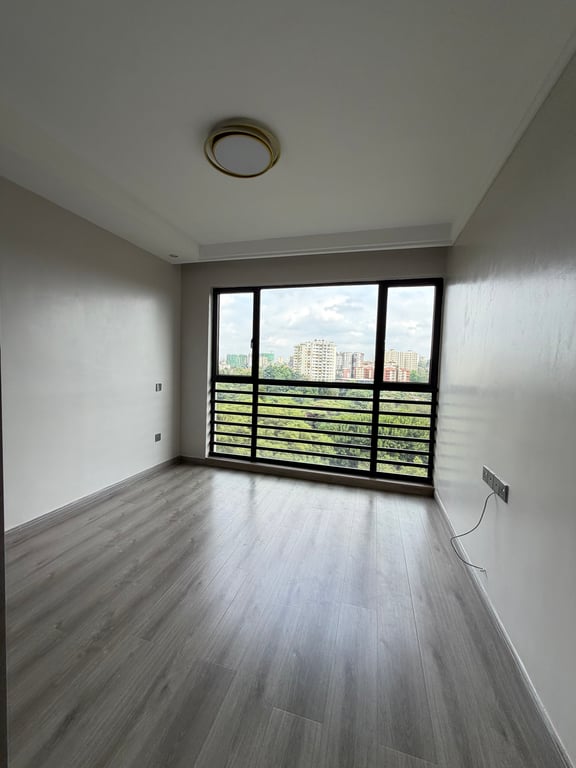 Executive three bedroom apartment to let off Riverside Drive