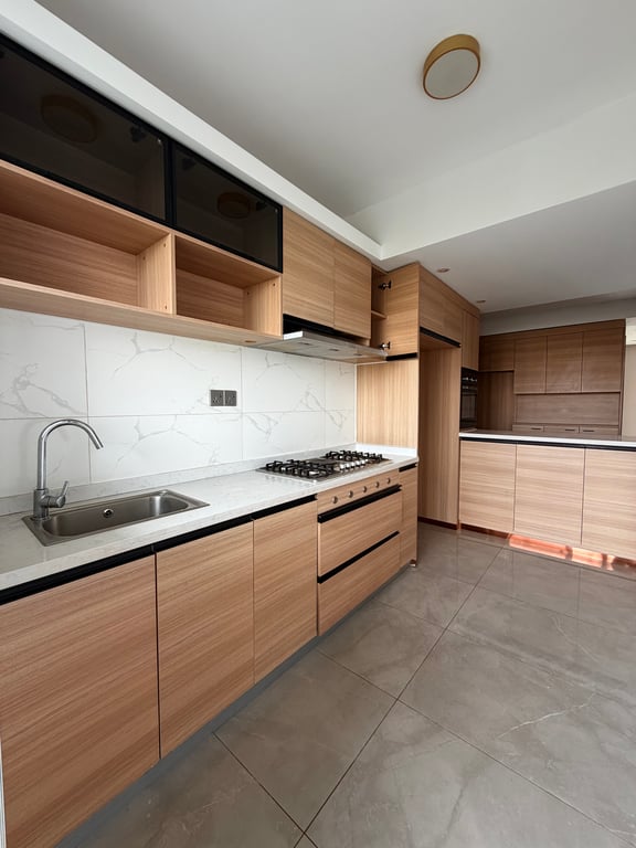 Executive three bedroom apartment to let off Riverside Drive