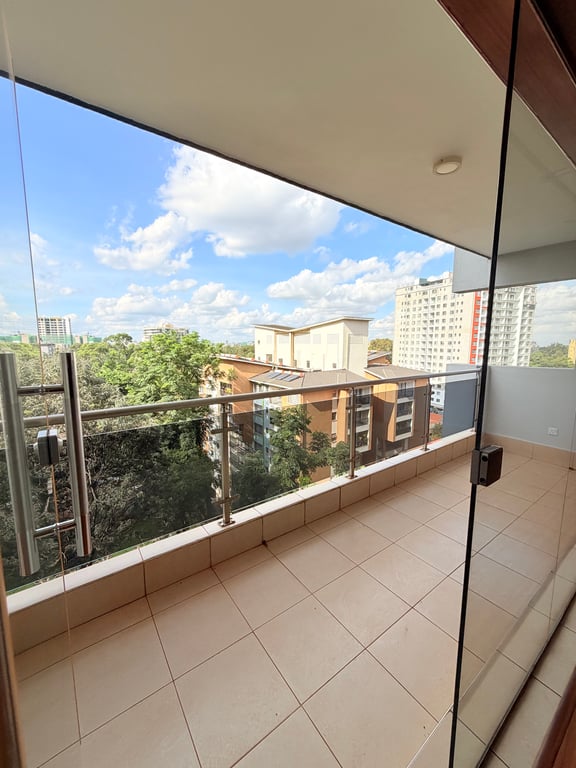EXECUTIVE THREE BEDROOM APARTMENT PLUS A DSQ FOR SALE IN KILELESHWA