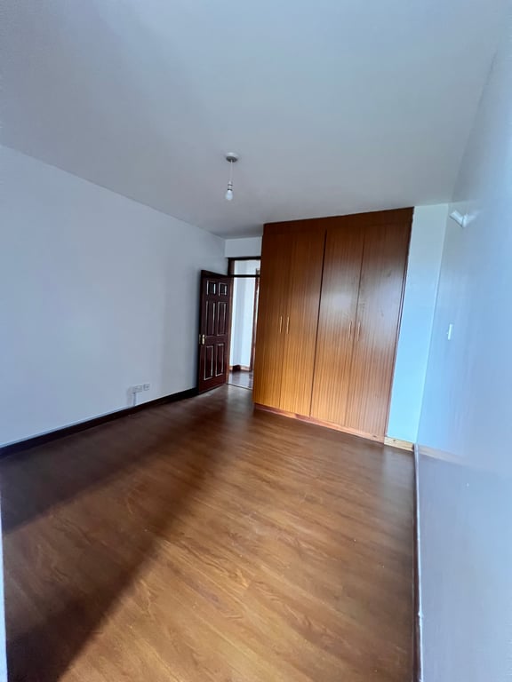 Kilimani three bedroom to let