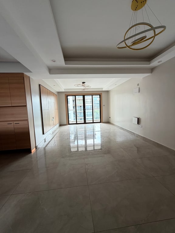 Executive three bedroom apartment to let off Riverside Drive