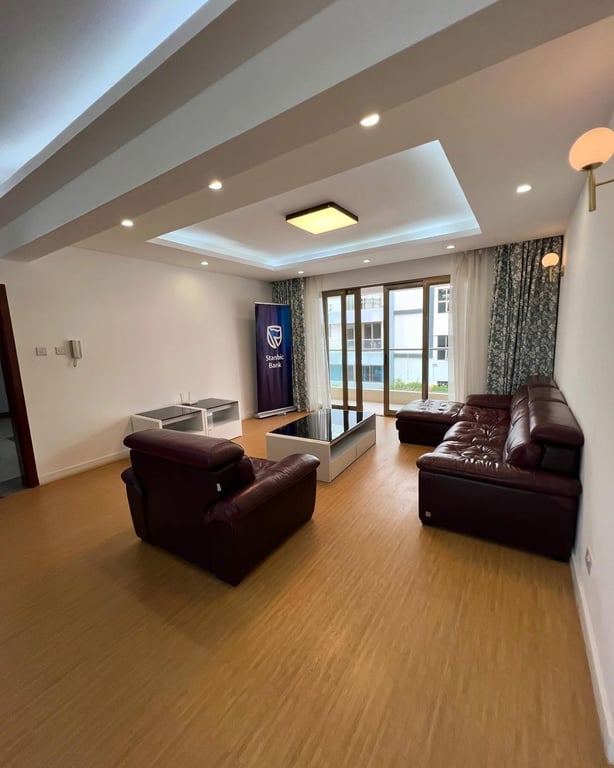 LAVINGTON THREE BEDROOM APARTMENT FOR SALE