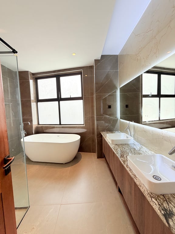 Executive three bedroom apartment to let off Riverside drive