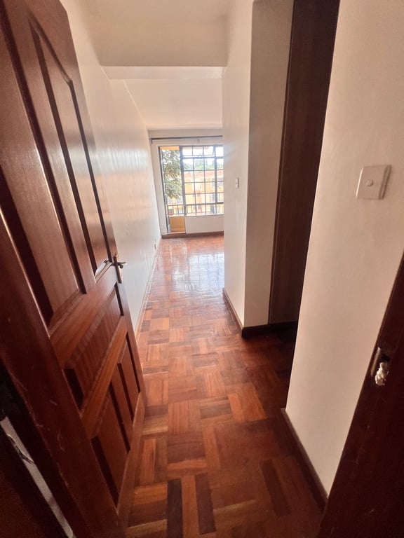 RIVERSIDE DRIVE THREE BEDROOM DUPLEX FOR RENT