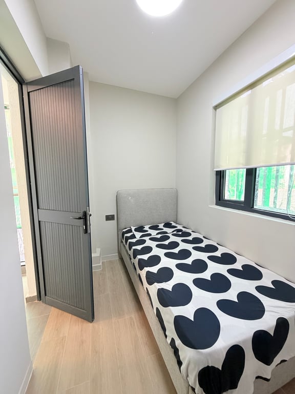 KILIMANI FIVE BEDROOM APARTMENT PLUS A DSQ FOR SALE