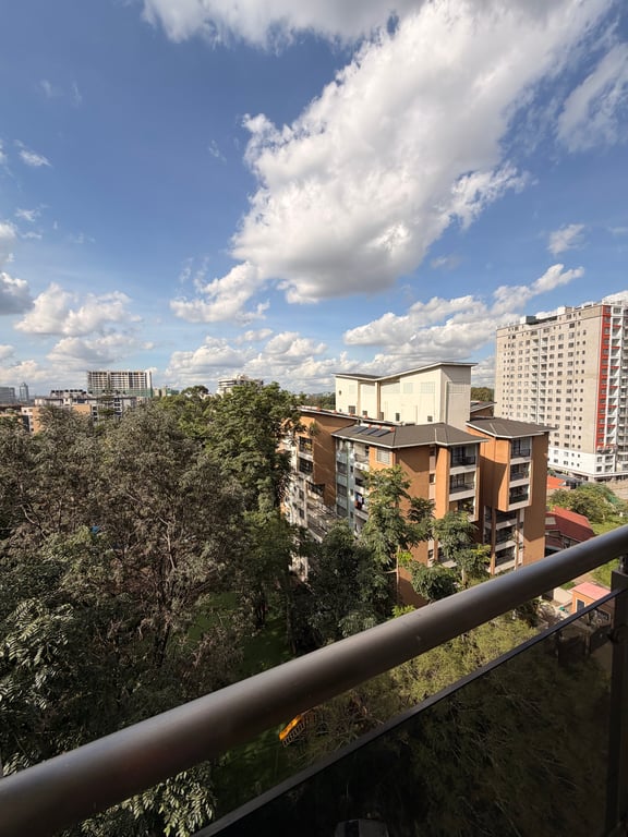 EXECUTIVE THREE BEDROOM APARTMENT PLUS A DSQ FOR SALE IN KILELESHWA