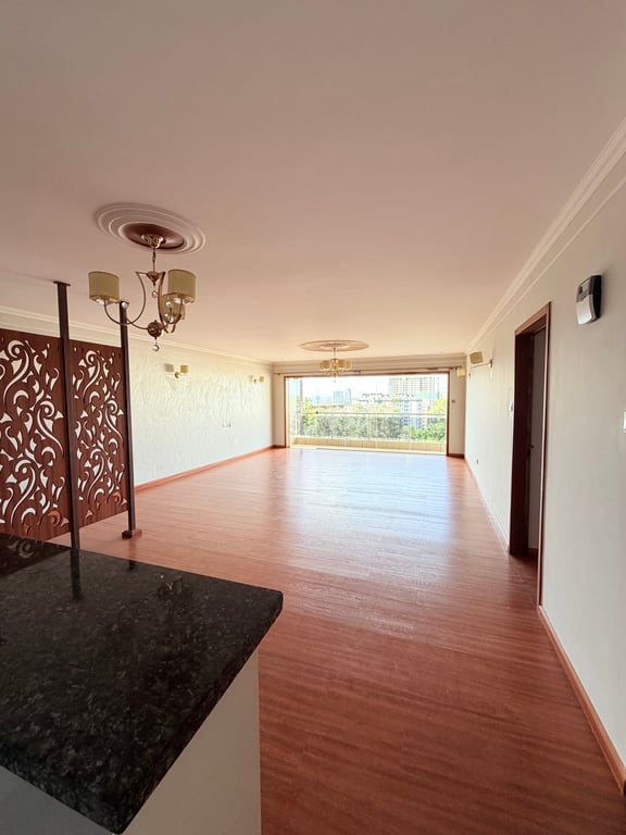 EXECUTIVE THREE BEDROOM APARTMENT PLUS A DSQ FOR SALE IN KILELESHWA