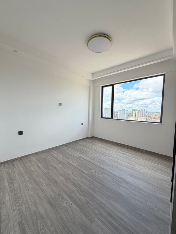 READY TWO BEDROOM APARTMENT FOR SALE IN KILIMANI FEW STEPS FROM YAYA CENTRE