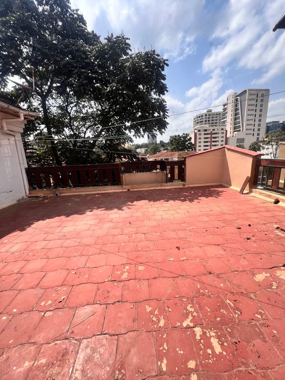 RIVERSIDE DRIVE THREE BEDROOM DUPLEX FOR RENT