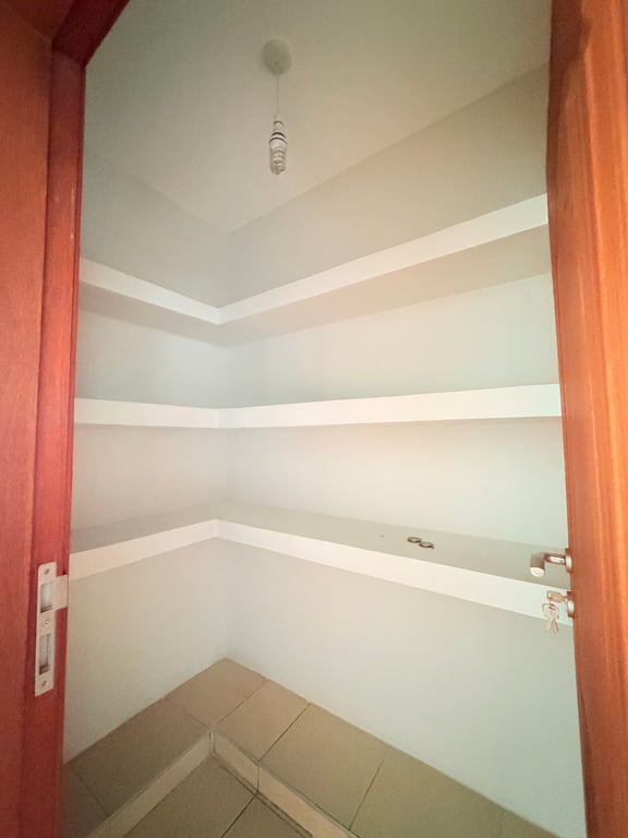 EXECUTIVE THREE BEDROOM APARTMENT PLUS A DSQ FOR SALE IN KILELESHWA