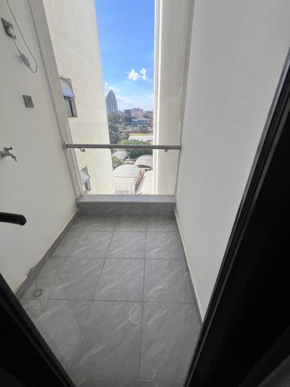 Kilimani two bed room plus a dsq to let