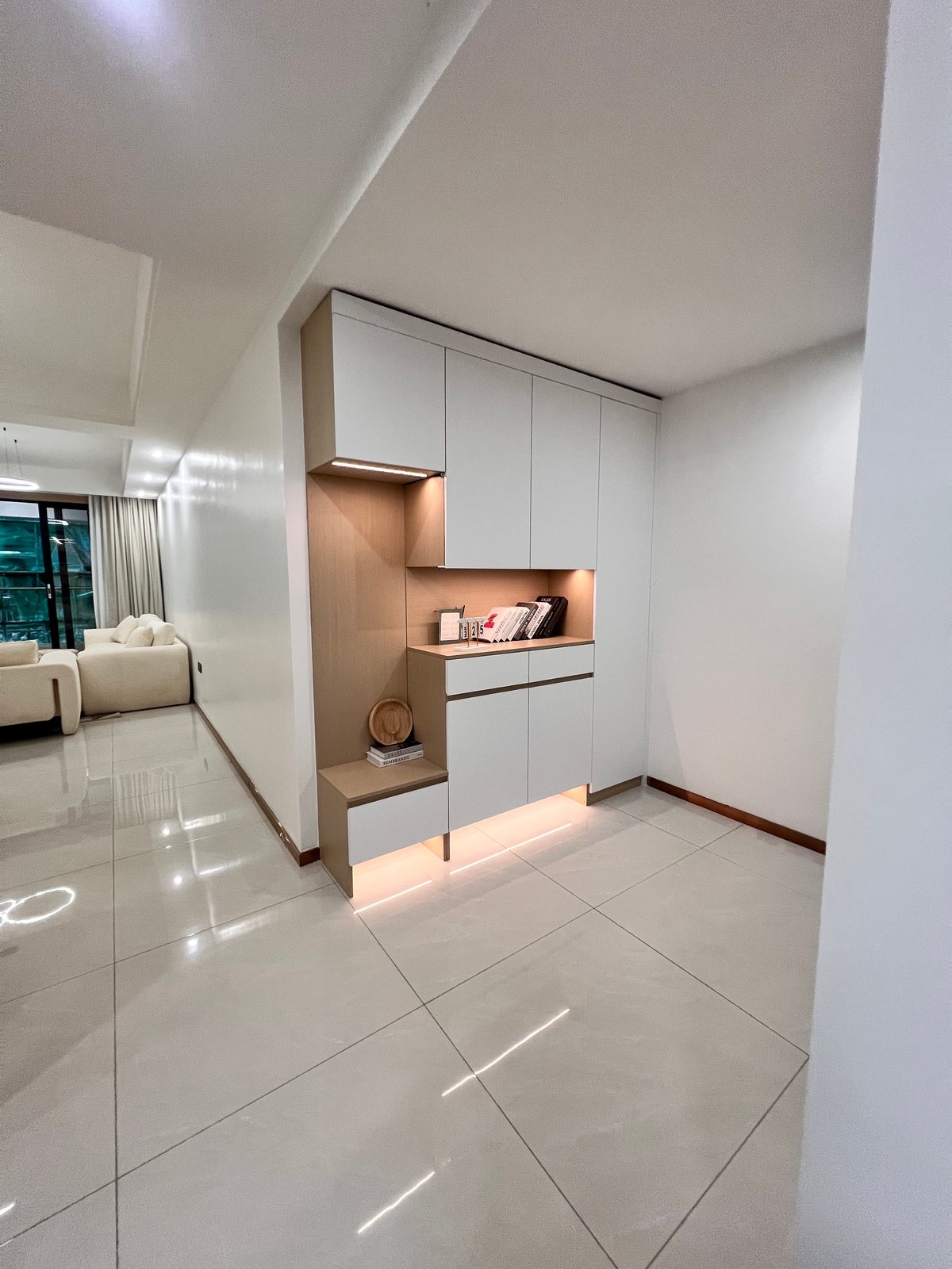 EXQUISITE TWO BEDROOM APARTMENT FOR SALE