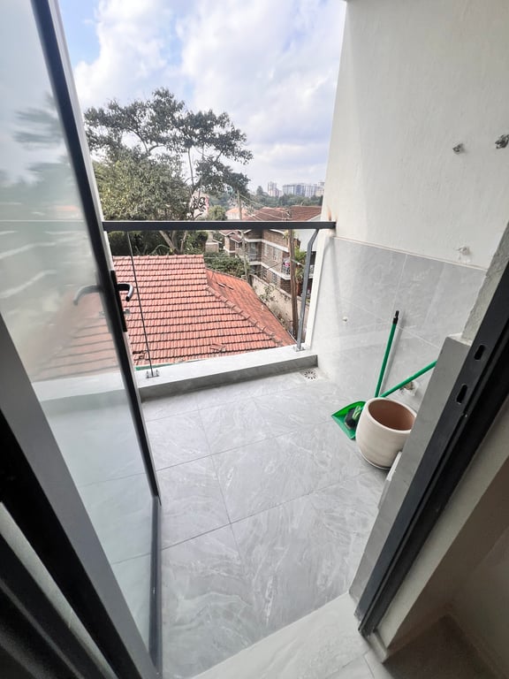 KILIMANI SPACIOUS ONE BEDROOM FOR SALE