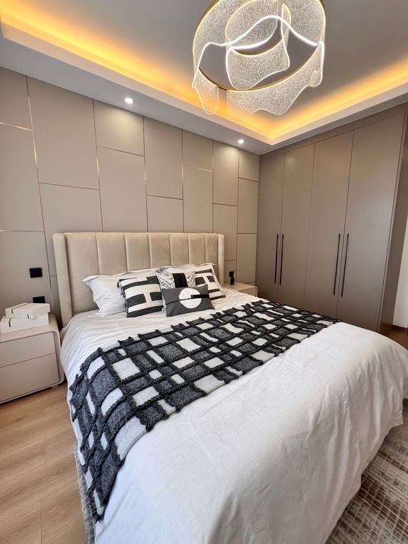 KILIMANI LUXURIOUS SIX BEDROOM APARTMENT FOR SALE