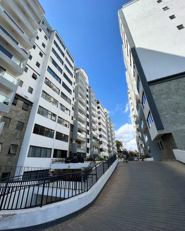 LAVINGTON READY FOUR BEDROOM FOR SALE