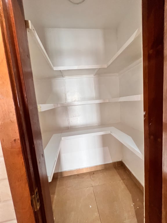 Kileleshwa three bedroom plus dsq to let