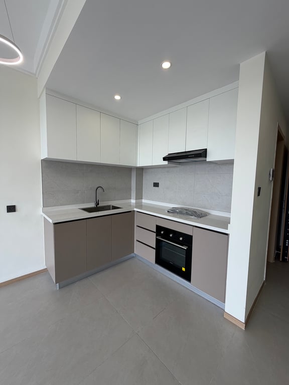 RIVERSIDE DRIVE READY ONE BEDROOM PLUS A STUDYROOM FOR SALE