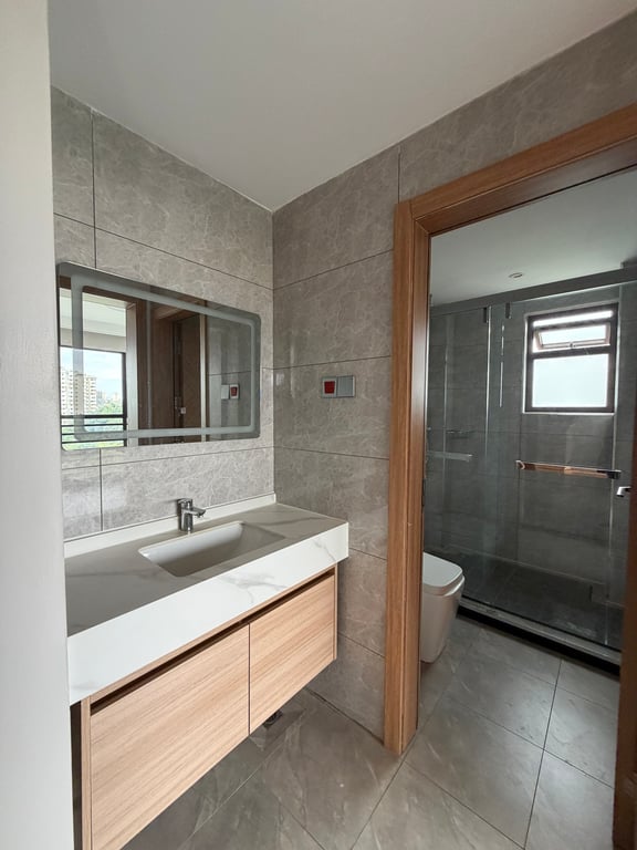 Executive three bedroom apartment to let off Riverside Drive