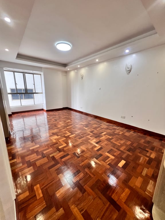 Kileleshwa  three bedroom plus a dsq to let