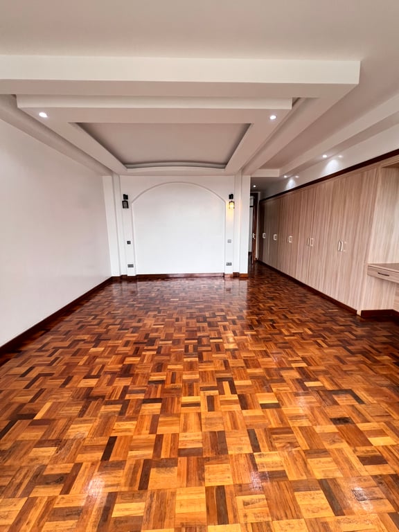 Kileleshwa three bedroom plus dsq to let