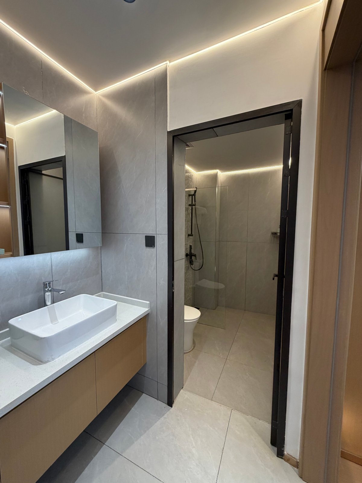 SPACIOUS ONE BEDROOM APARTMENT OFF NGONG ROAD FOR SALE