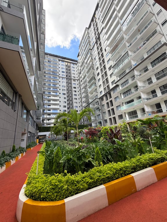 READY TWO BEDROOM APARTMENT FOR SALE IN KILIMANI FEW STEPS FROM YAYA CENTRE