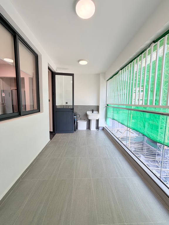 KILIMANI FIVE BEDROOM APARTMENT PLUS A DSQ FOR SALE