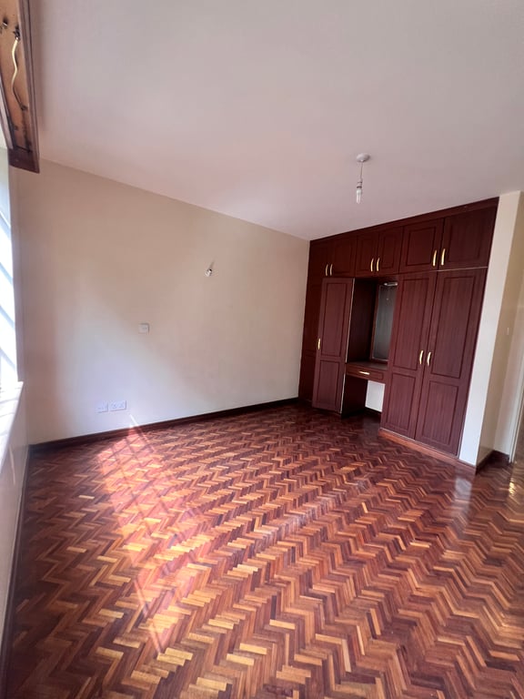 KILIMANI THREE BEDROOM PLUS A DSQ FOR RENT