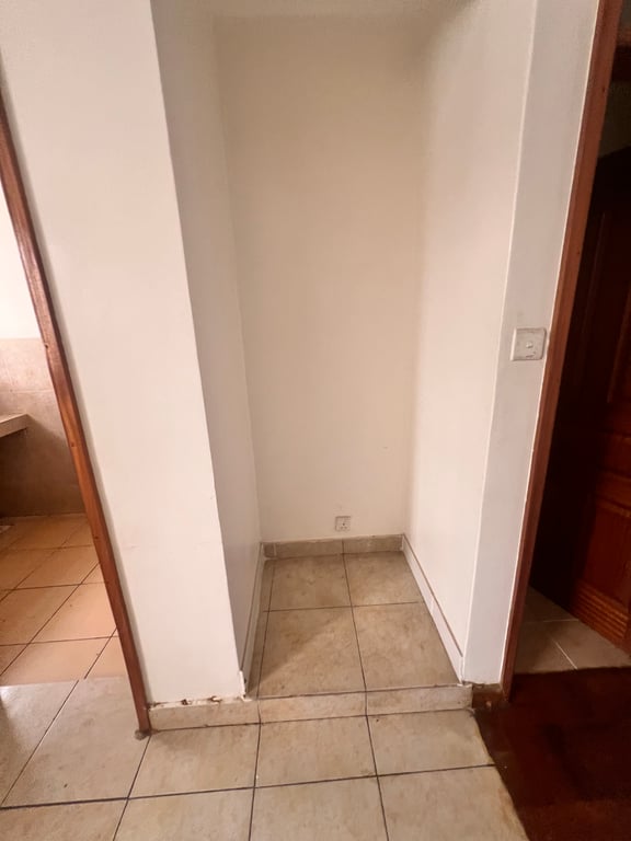 RIVERSIDE DRIVE THREE BEDROOM DUPLEX FOR RENT