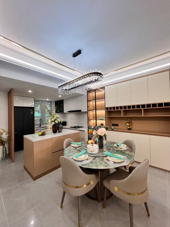 LAVINGTON LUXURIOUS THREE BEDROOM APARTMENT FOR SALE